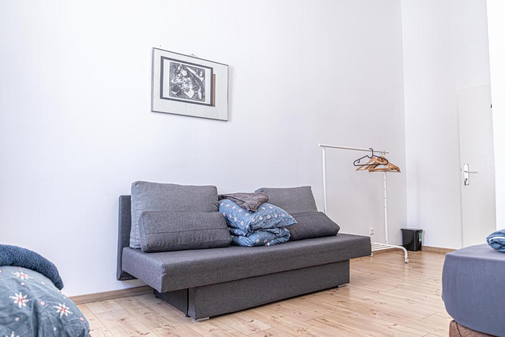 6 Min To Amusement Park - Economy Rooms In Shared Apartment Bécs Kültér fotó