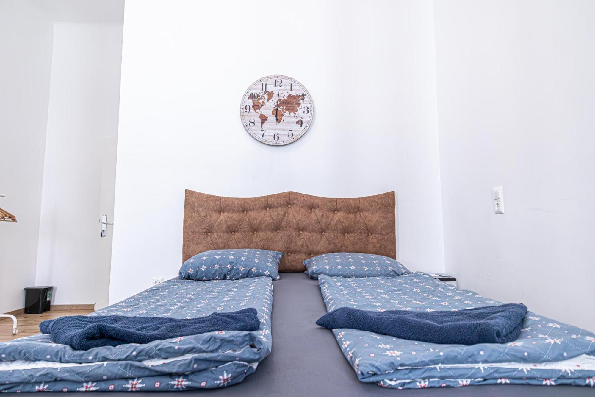 6 Min To Amusement Park - Economy Rooms In Shared Apartment Bécs Kültér fotó