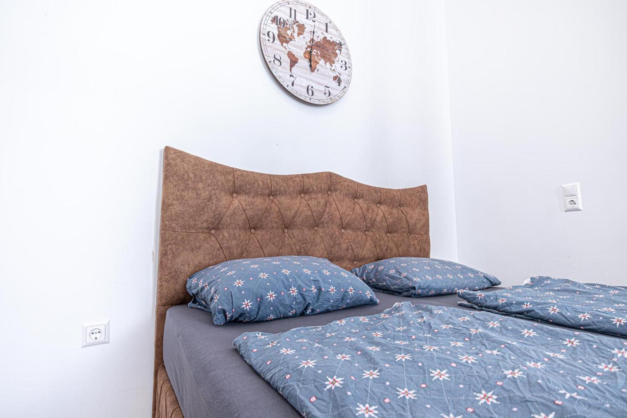 6 Min To Amusement Park - Economy Rooms In Shared Apartment Bécs Kültér fotó