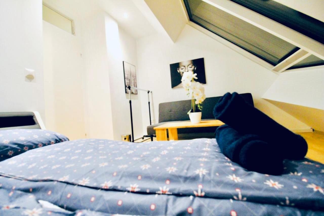 6 Min To Amusement Park - Economy Rooms In Shared Apartment Bécs Kültér fotó