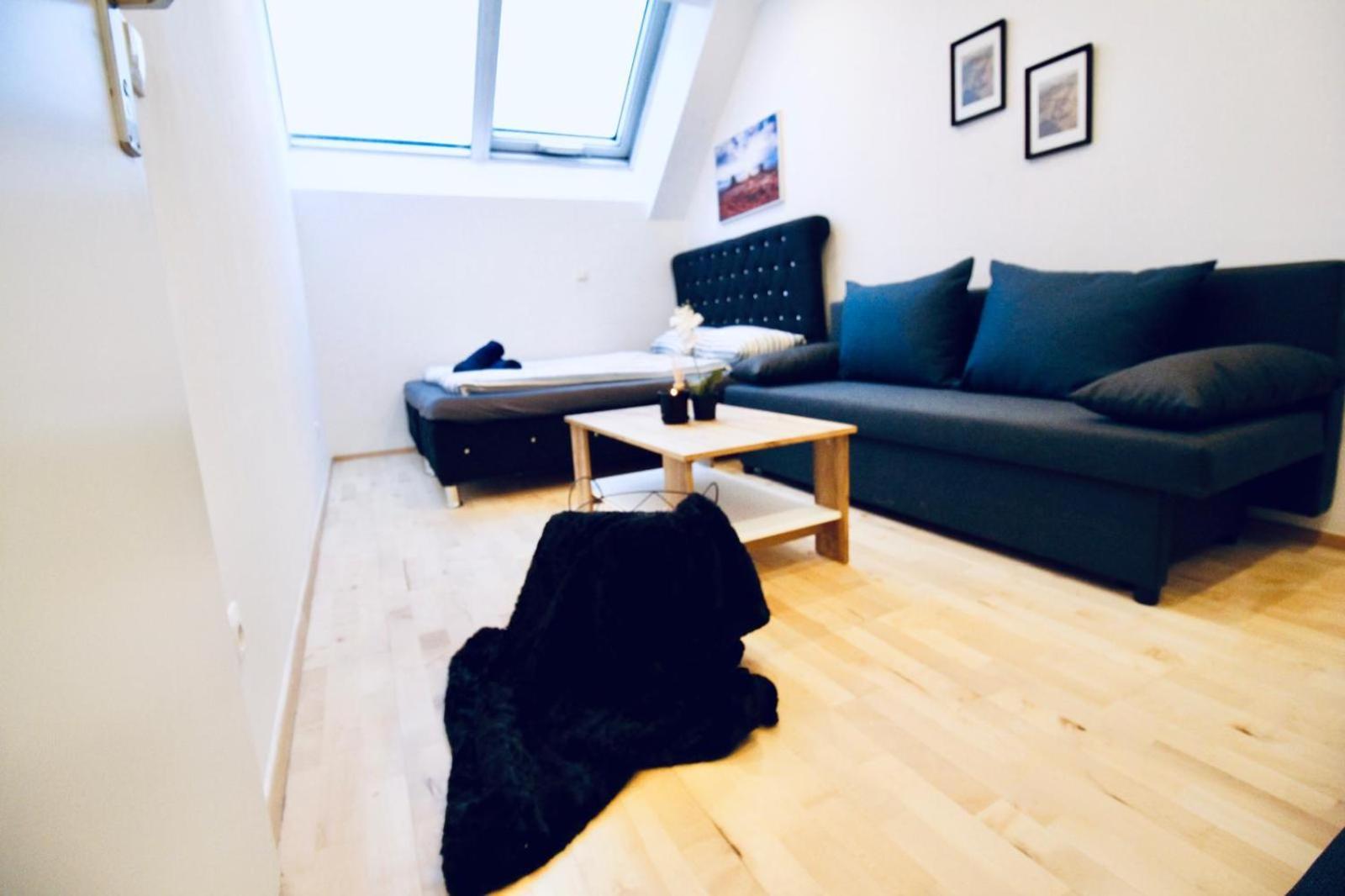 6 Min To Amusement Park - Economy Rooms In Shared Apartment Bécs Kültér fotó