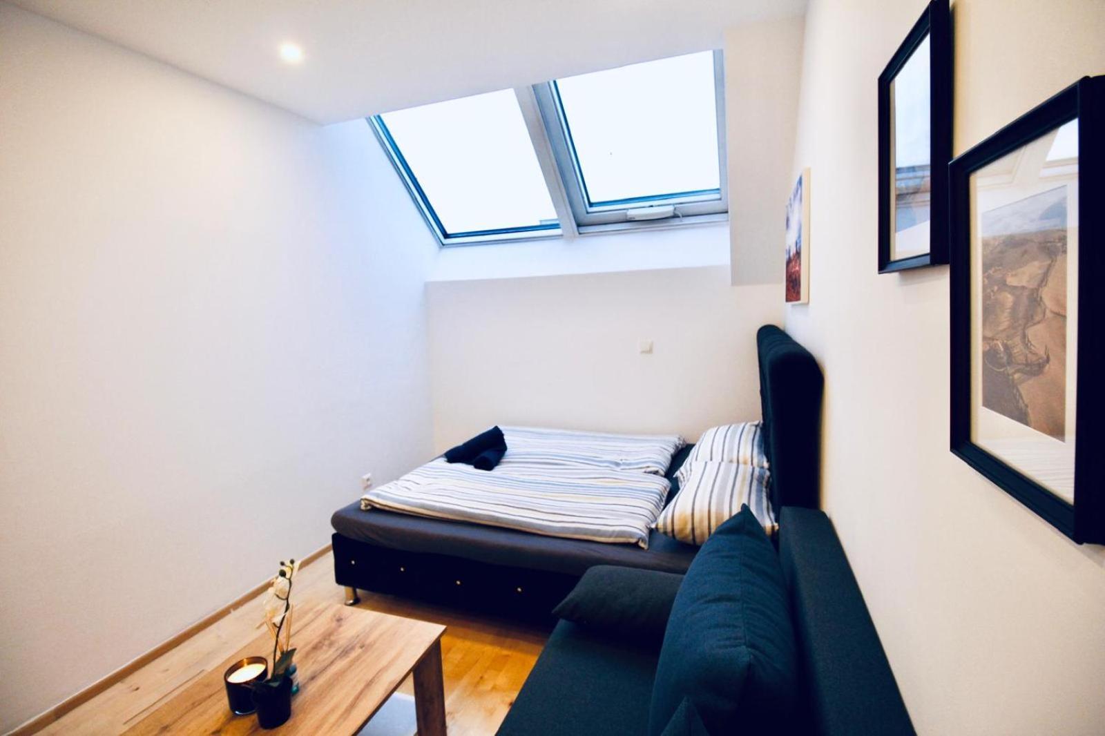 6 Min To Amusement Park - Economy Rooms In Shared Apartment Bécs Kültér fotó