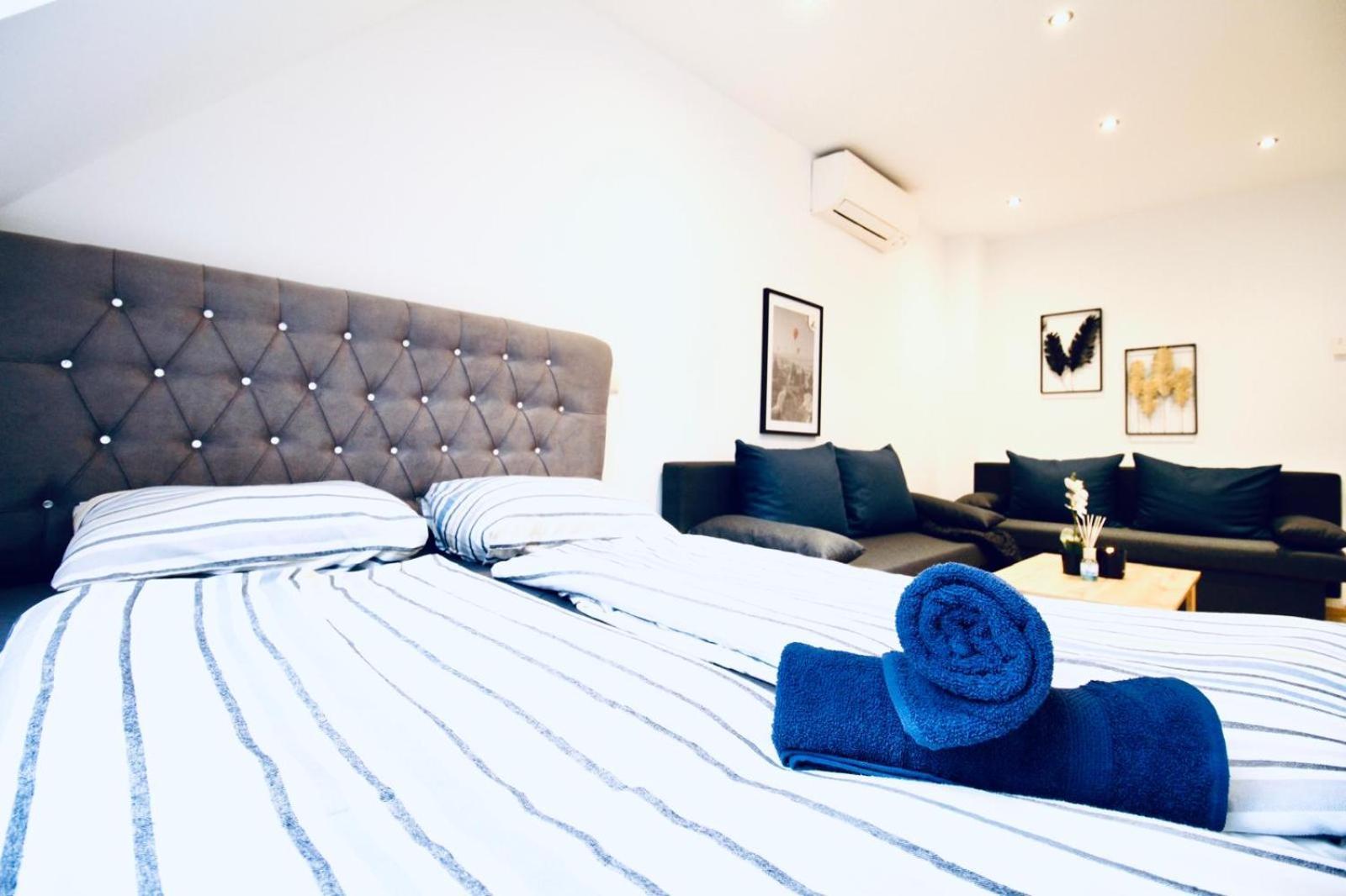 6 Min To Amusement Park - Economy Rooms In Shared Apartment Bécs Kültér fotó