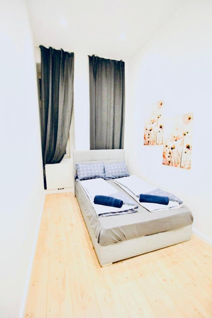 6 Min To Amusement Park - Economy Rooms In Shared Apartment Bécs Kültér fotó